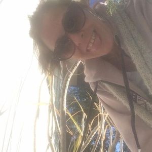 Meet your Posher, Lynne